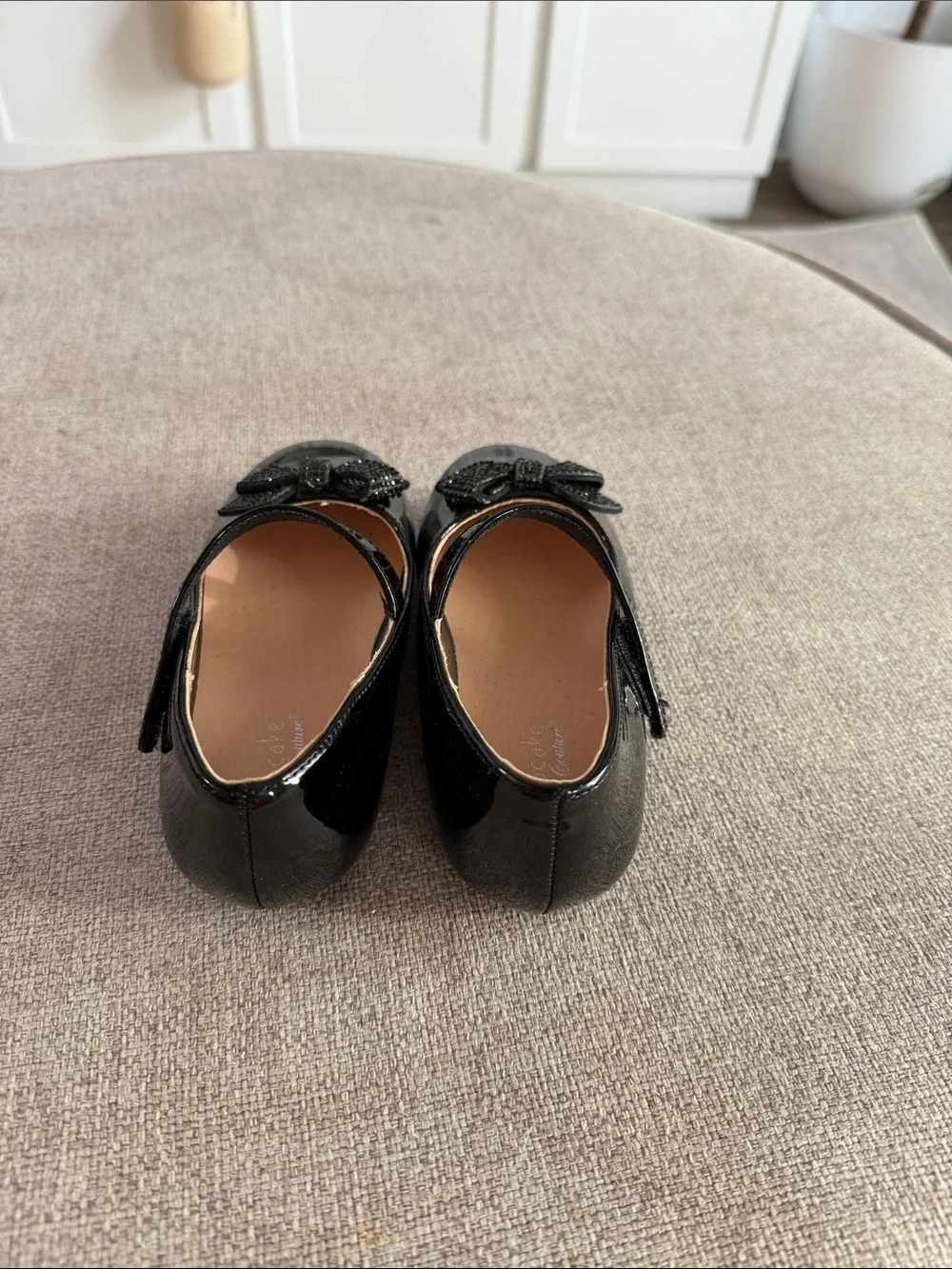 Girls' Black Patent Mary Jane Shoes with Decorative Bow